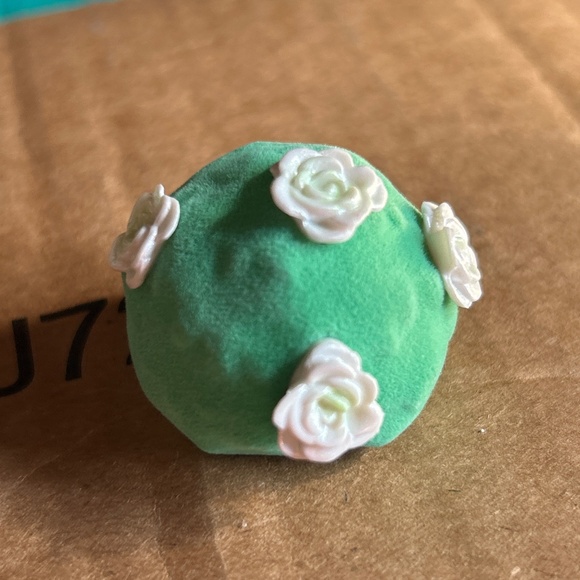 Sanrio Rhyme Flower Pochacco Top Toy Blind Box Figure - Picture 11 of 12